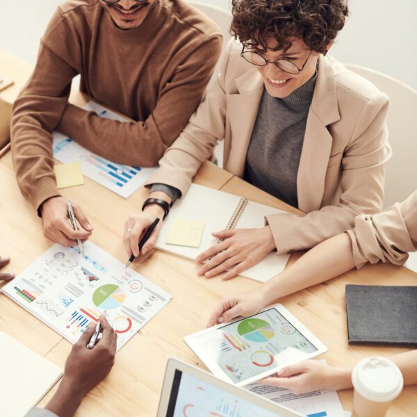 Gli imprenditori guardano all’Italia: +400% per le ricerche su come aprire un piccolo business, secondo i dati di Semrush.